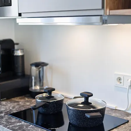 Svyvo - Serviced Ehrenfeld Apartman *